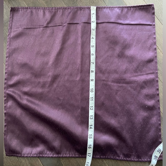 8 Purple Cloth Table Napkins - Picture 3 of 5